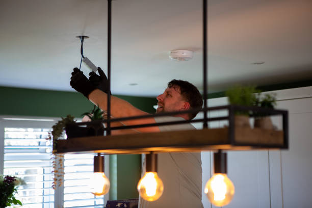 Professional Electrician in Gladeview, FL